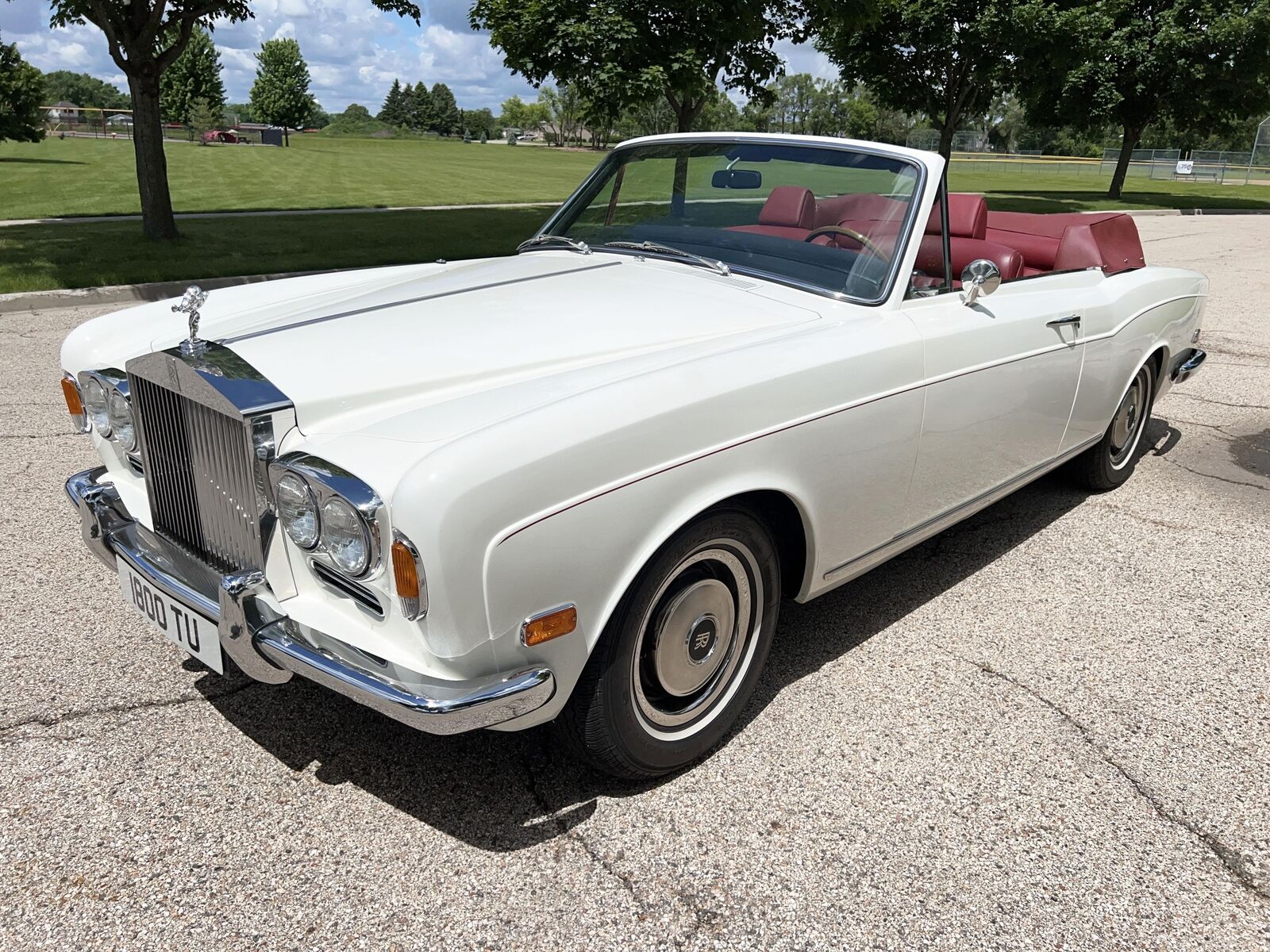 Rolls-Royce-Corniche-Cabriolet-1971-Ivory-Red-38785-8