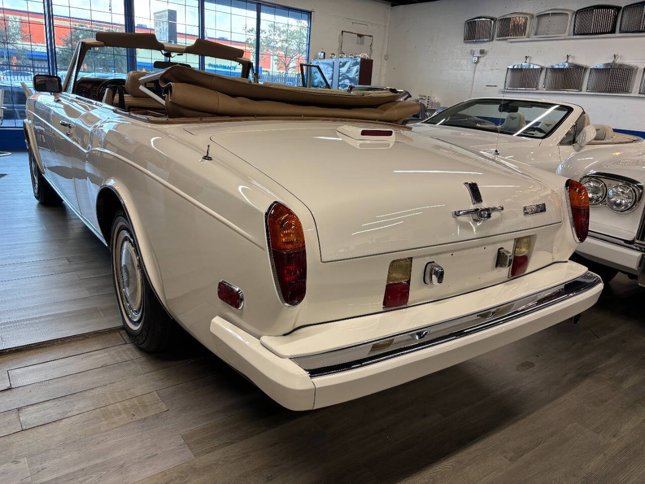 Rolls-Royce-Corniche-Cabriolet-1987-White-Tan-97908-2