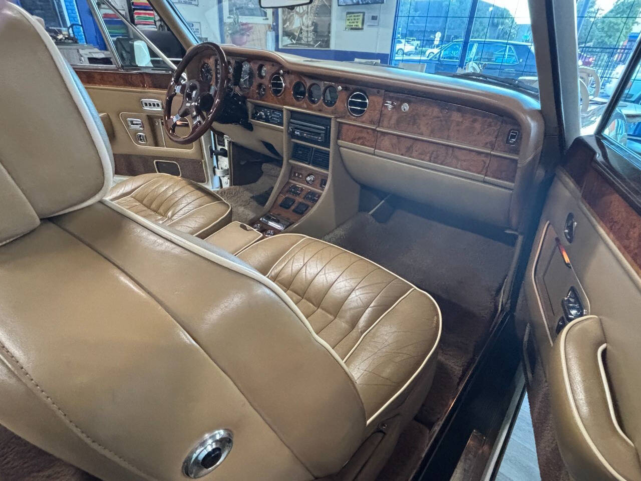 Rolls-Royce-Corniche-Cabriolet-1987-White-Tan-97908-26