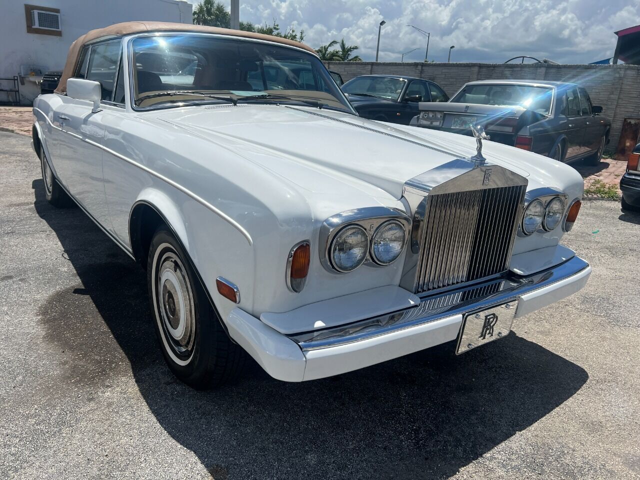 Rolls-Royce-Corniche-Cabriolet-1988-White-Tan-94629-1