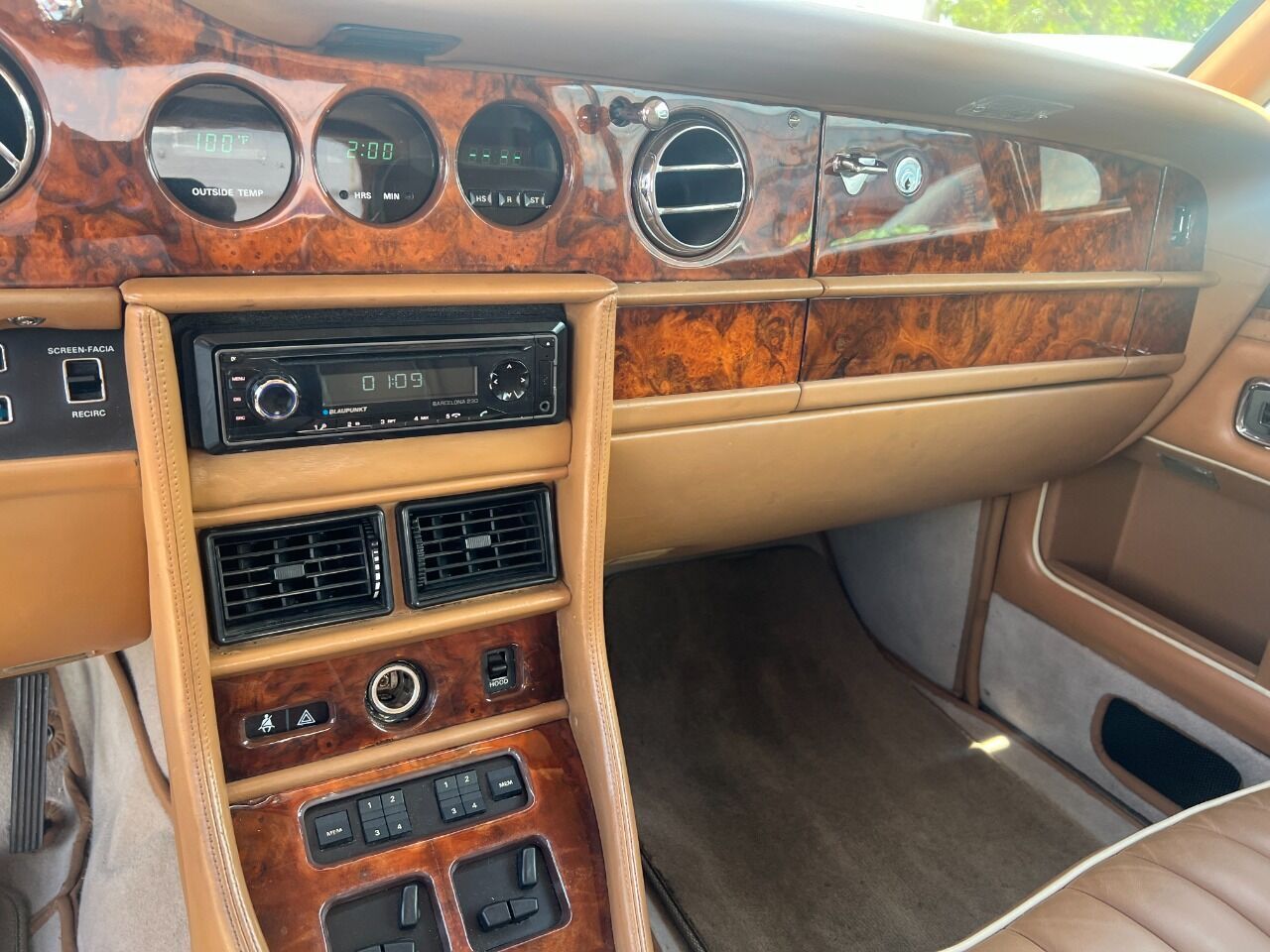 Rolls-Royce-Corniche-Cabriolet-1988-White-Tan-94629-19