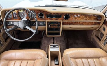 Rolls-Royce-Corniche-Coupe-1979-White-Tan-121505-20