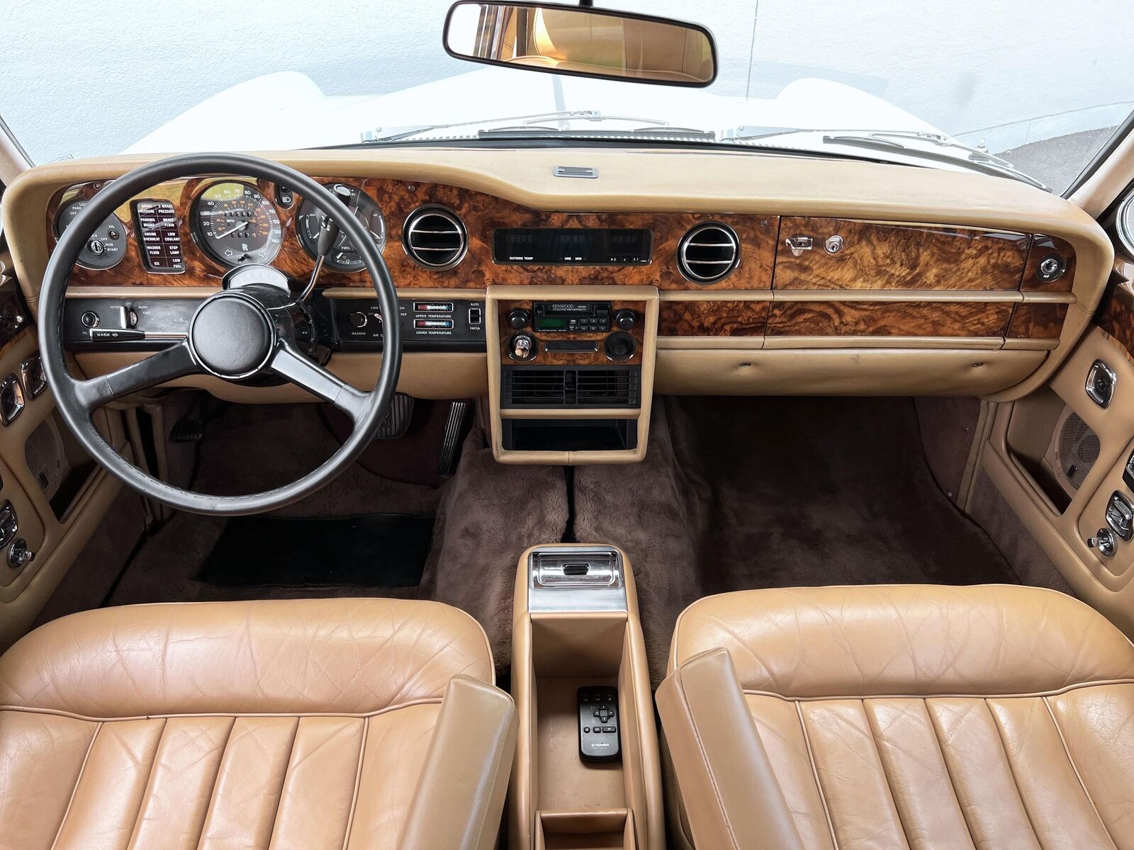 Rolls-Royce-Corniche-Coupe-1979-White-Tan-121505-20