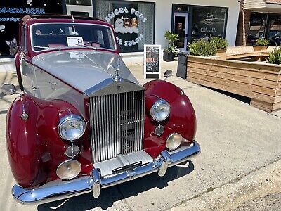 Rolls-Royce-Dawn-Berline-1953-Red-Red-98580-11