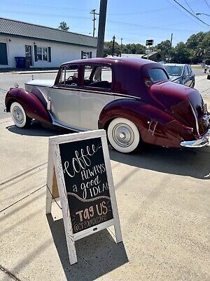 Rolls-Royce-Dawn-Berline-1953-Red-Red-98580-9