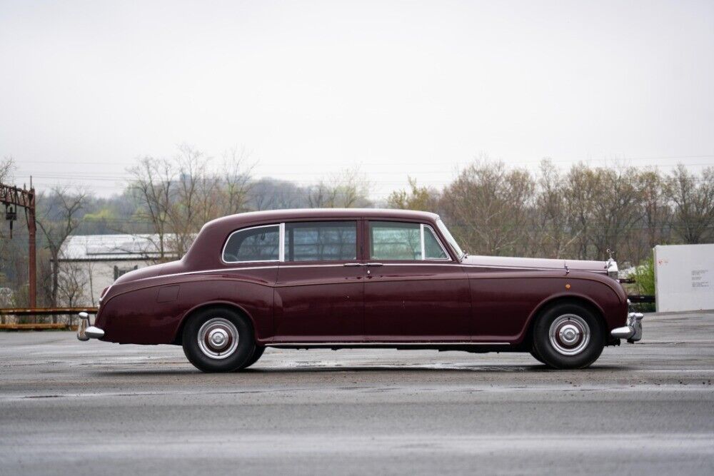 Rolls-Royce-Phantom-1961-Burgundy-Tan-0-2