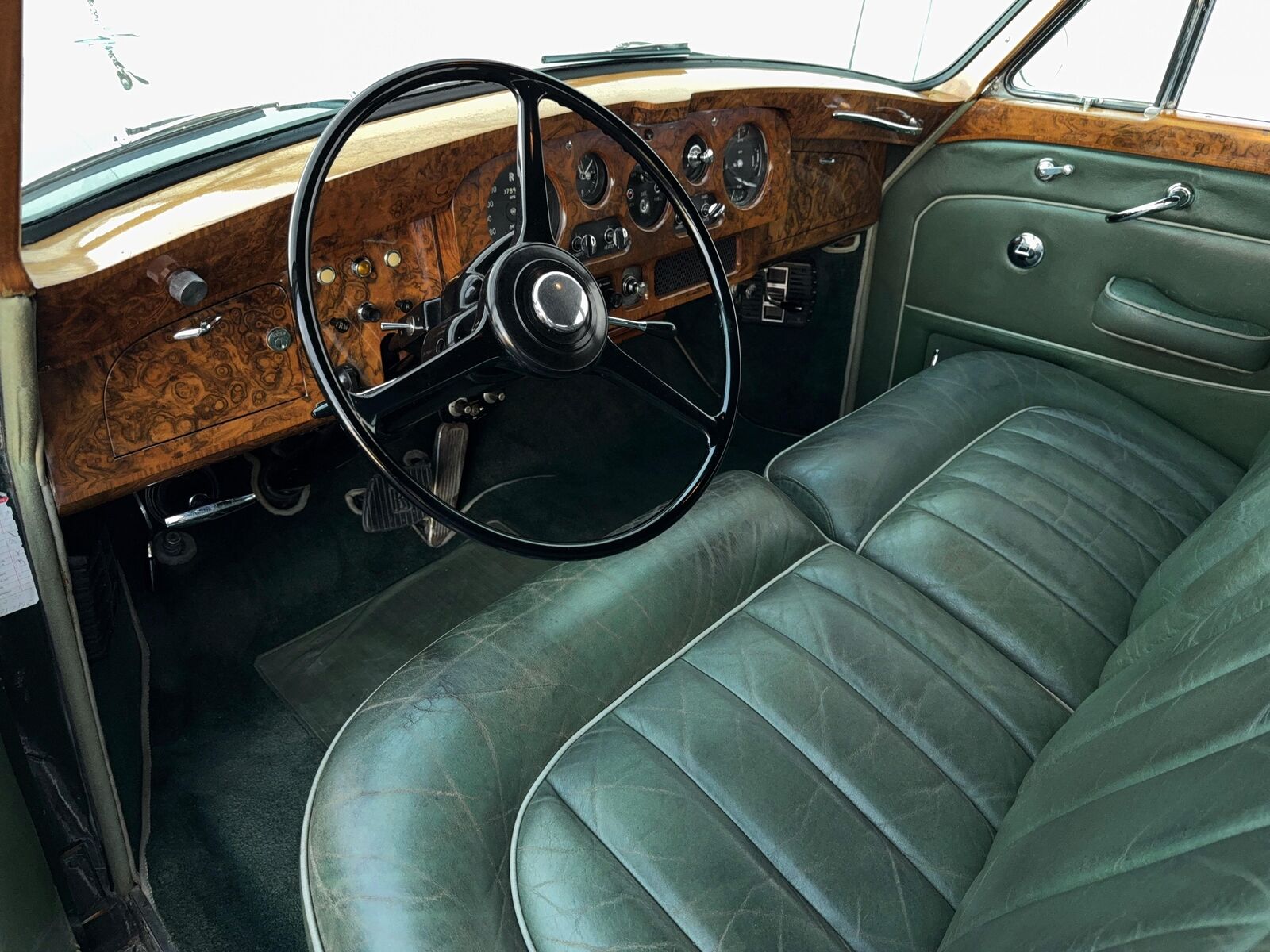 Rolls-Royce-Phantom-1964-Green-Green-12619-25