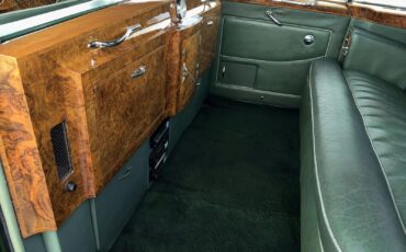 Rolls-Royce-Phantom-1964-Green-Green-12619-29