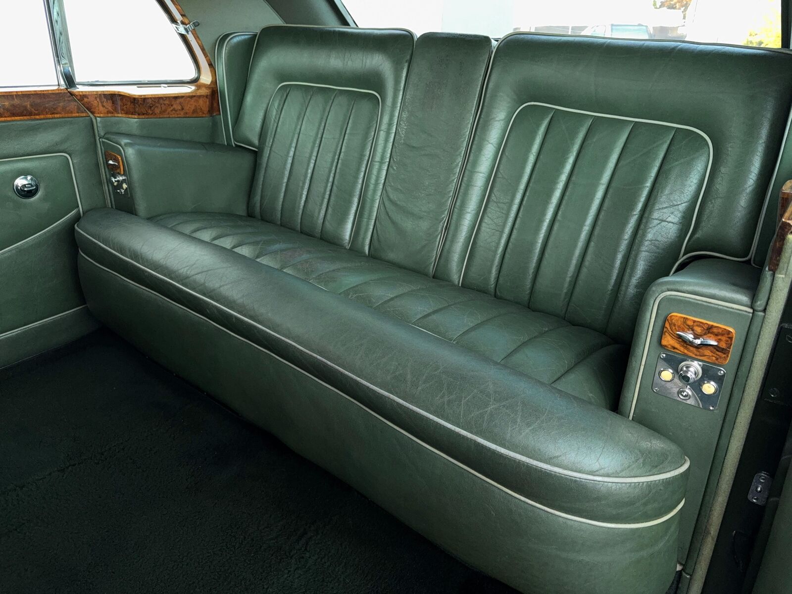 Rolls-Royce-Phantom-1964-Green-Green-12619-31