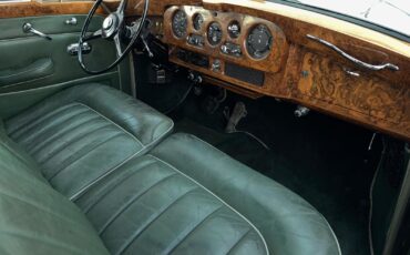 Rolls-Royce-Phantom-1964-Green-Green-12619-37