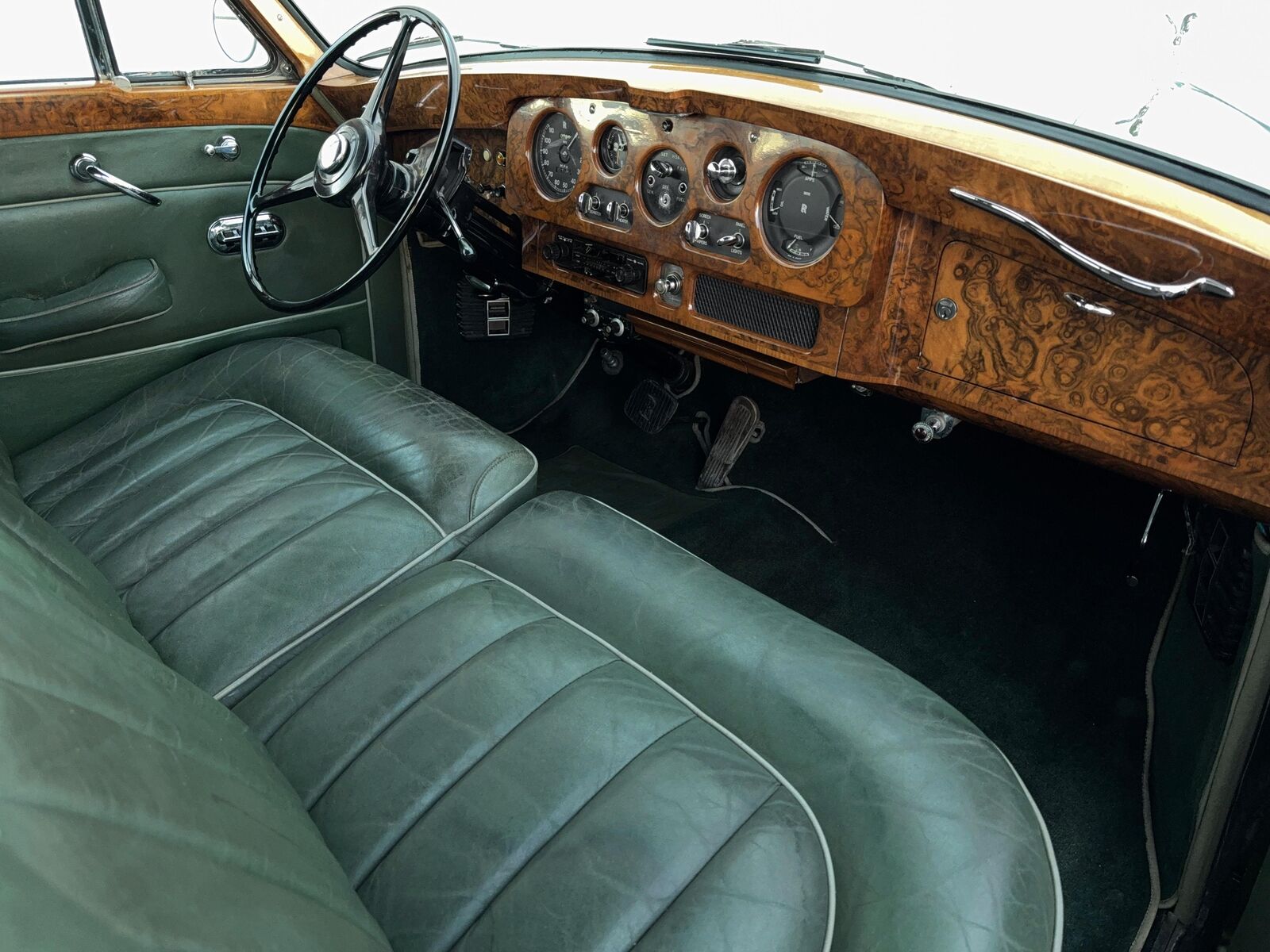 Rolls-Royce-Phantom-1964-Green-Green-12619-37