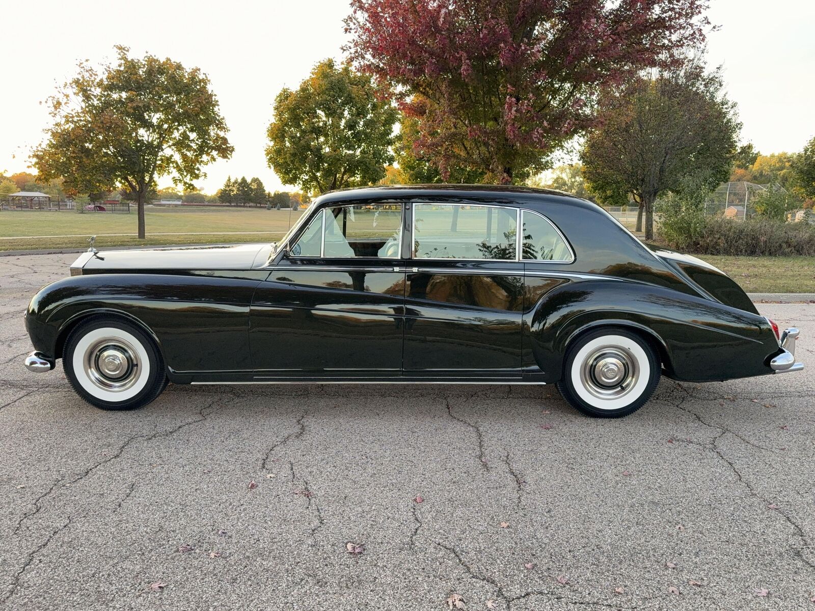 Rolls-Royce-Phantom-1964-Green-Green-12619-8