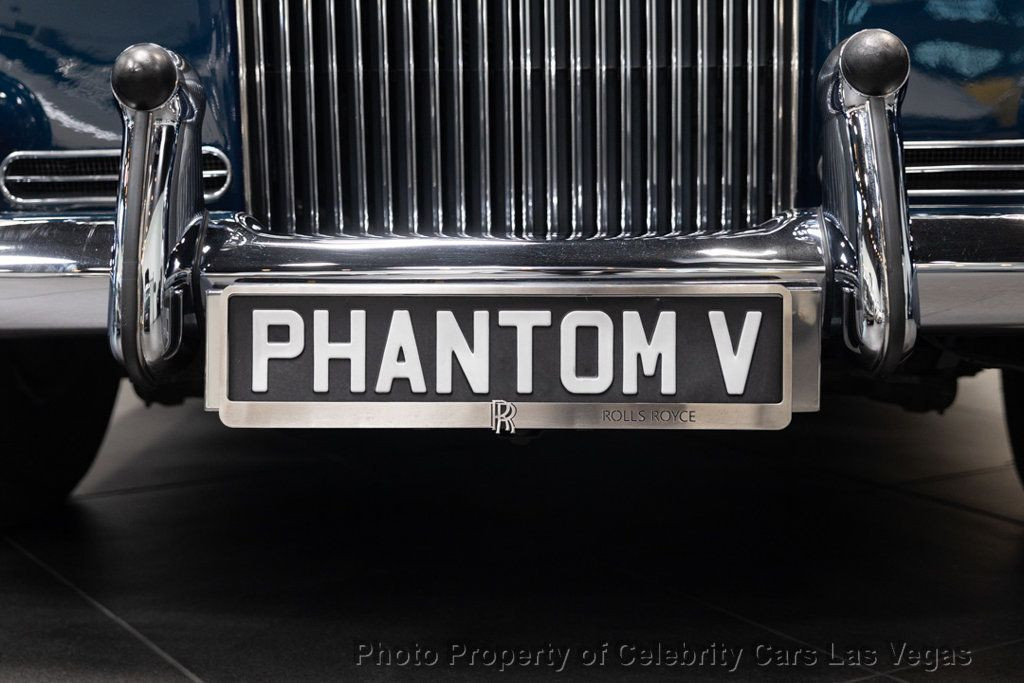 Rolls-Royce-Phantom-Berline-1962-Blue-Gray-107850-10