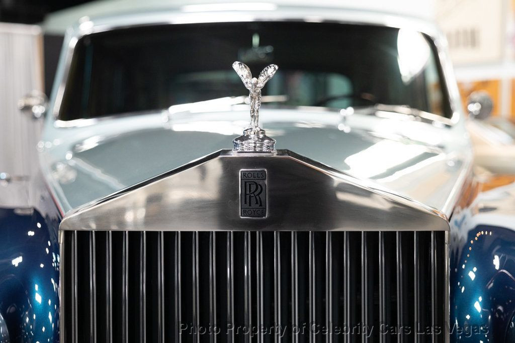 Rolls-Royce-Phantom-Berline-1962-Blue-Gray-107850-11