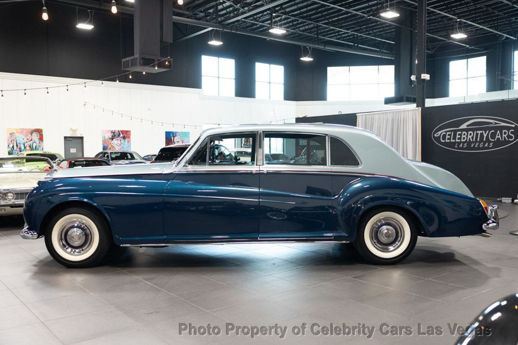 Rolls-Royce-Phantom-Berline-1962-Blue-Gray-107850-7