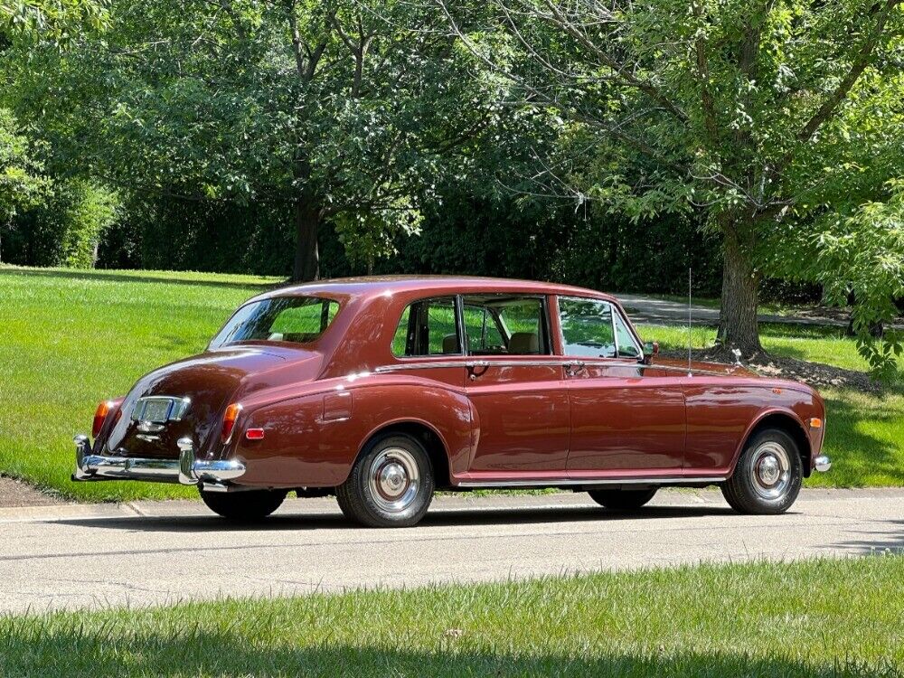 Rolls-Royce-Phantom-VI-1976-Burgundy-Tan-0-4