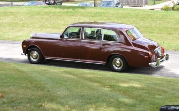 Rolls-Royce-Phantom-VI-1976-Burgundy-Tan-0-5