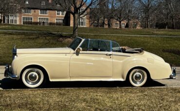 Rolls-Royce-Silver-Cloud-II-1962-Yellow-Tan-0-3