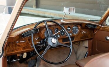 Rolls-Royce-Silver-Cloud-II-1962-Yellow-Tan-0-6