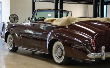 Rolls-Royce-Silver-Cloud-III-Cabriolet-1963-Burgundy-Tan-52157-23