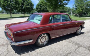 Rolls-Royce-Silver-Shadow-1966-Red-Beige-Connolly-hides-83686-14