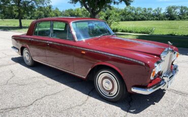 Rolls-Royce-Silver-Shadow-1966-Red-Beige-Connolly-hides-83686-16