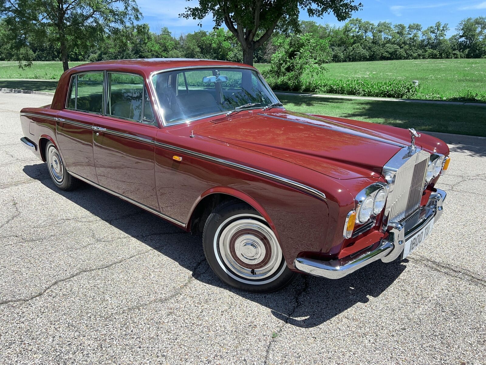 Rolls-Royce-Silver-Shadow-1966-Red-Beige-Connolly-hides-83686-34