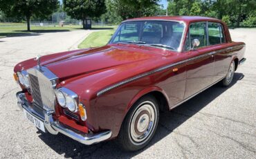 Rolls-Royce-Silver-Shadow-1966-Red-Beige-Connolly-hides-83686-5