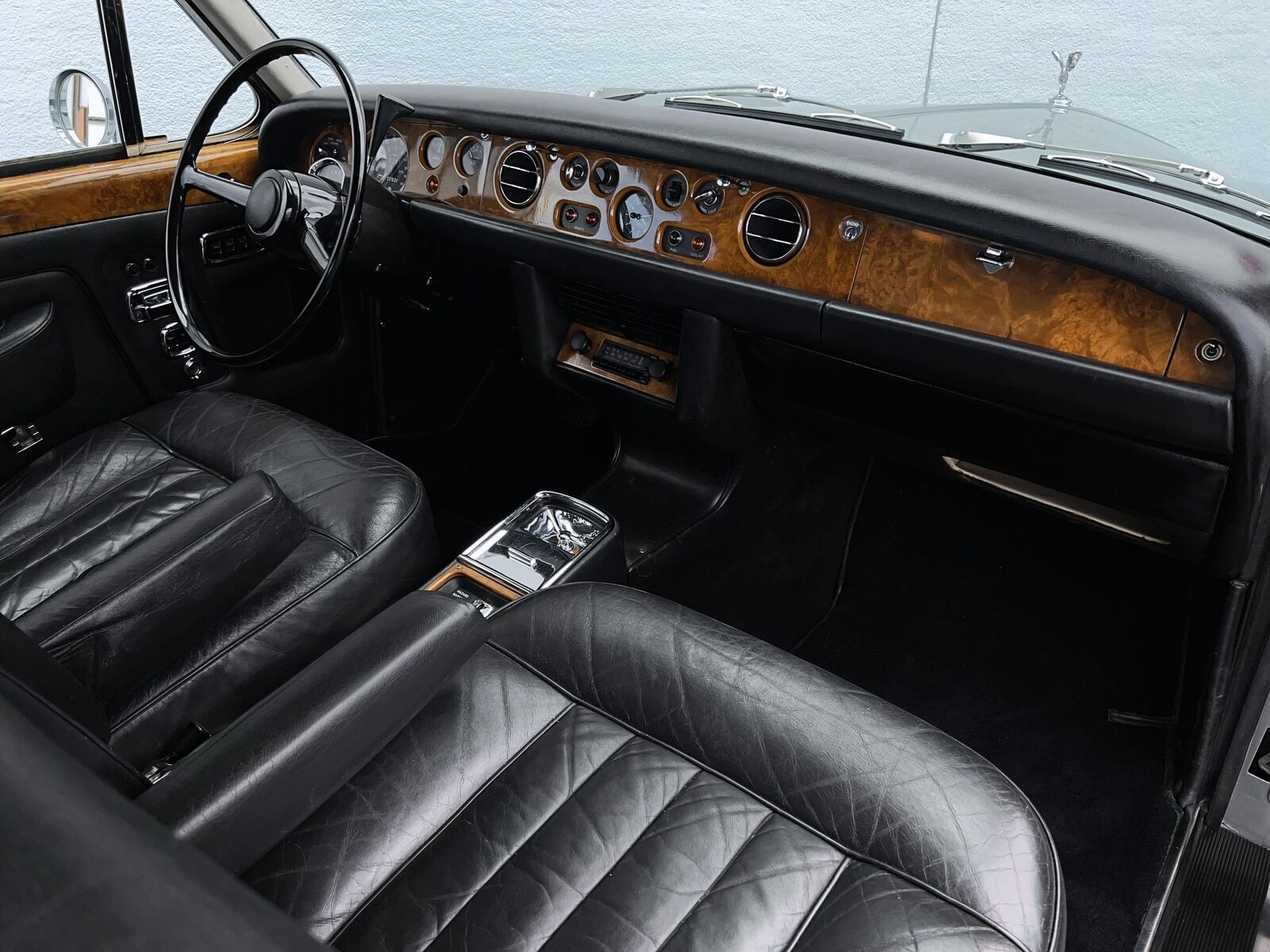 Rolls-Royce-Silver-Shadow-1970-Gray-Black-164958-26