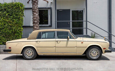 Rolls-Royce-Silver-Shadow-1975-White-Other-Color-0-3