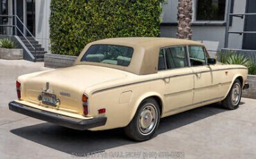 Rolls-Royce-Silver-Shadow-1975-White-Other-Color-0-4