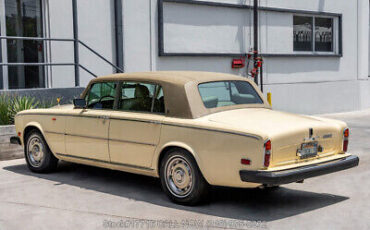 Rolls-Royce-Silver-Shadow-1975-White-Other-Color-0-6