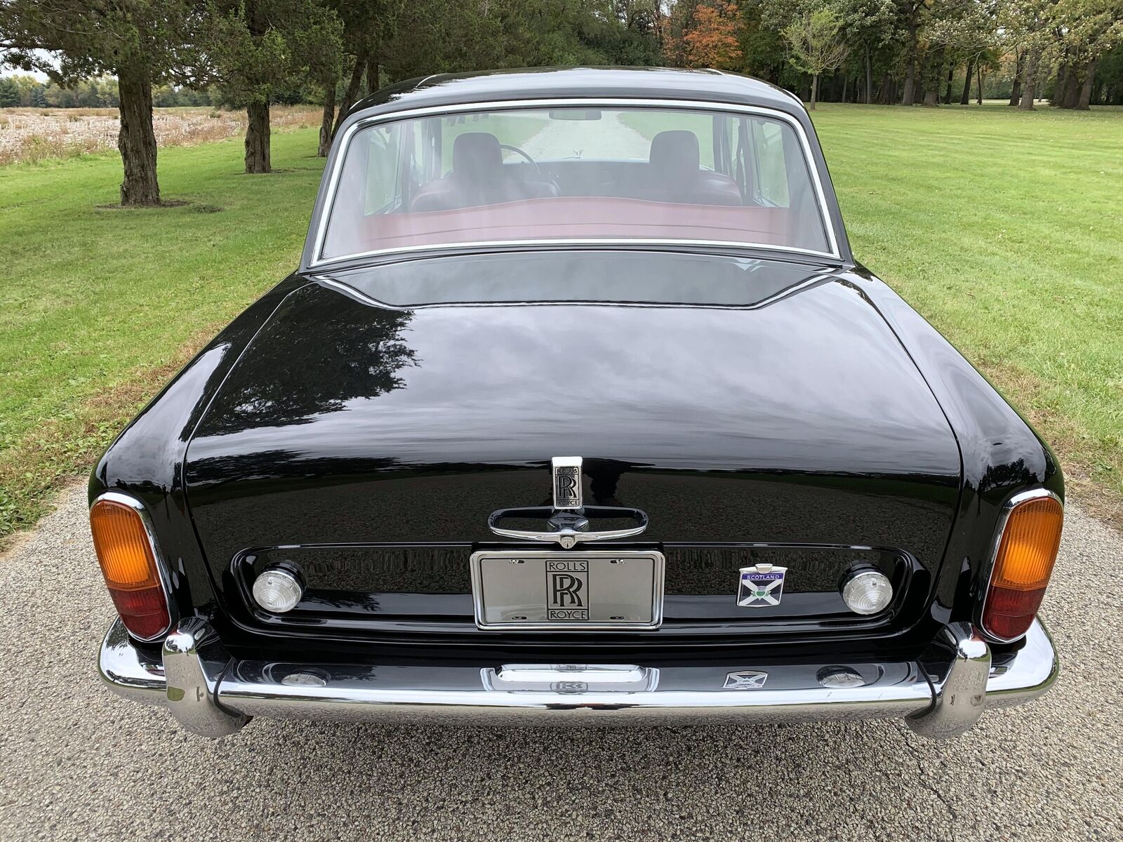 Rolls-Royce-Silver-Shadow-Berline-1969-Black-Red-128748-12