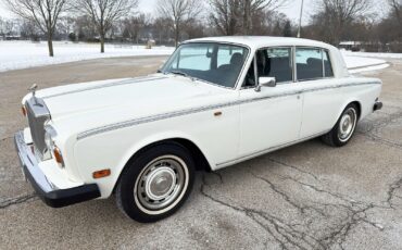 Rolls-Royce-Silver-Shadow-II-Berline-1979-White-Blue-23335-9