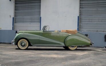 Rolls-Royce-Silver-SpiritSpurDawn-1952-Green-Tan-0-3