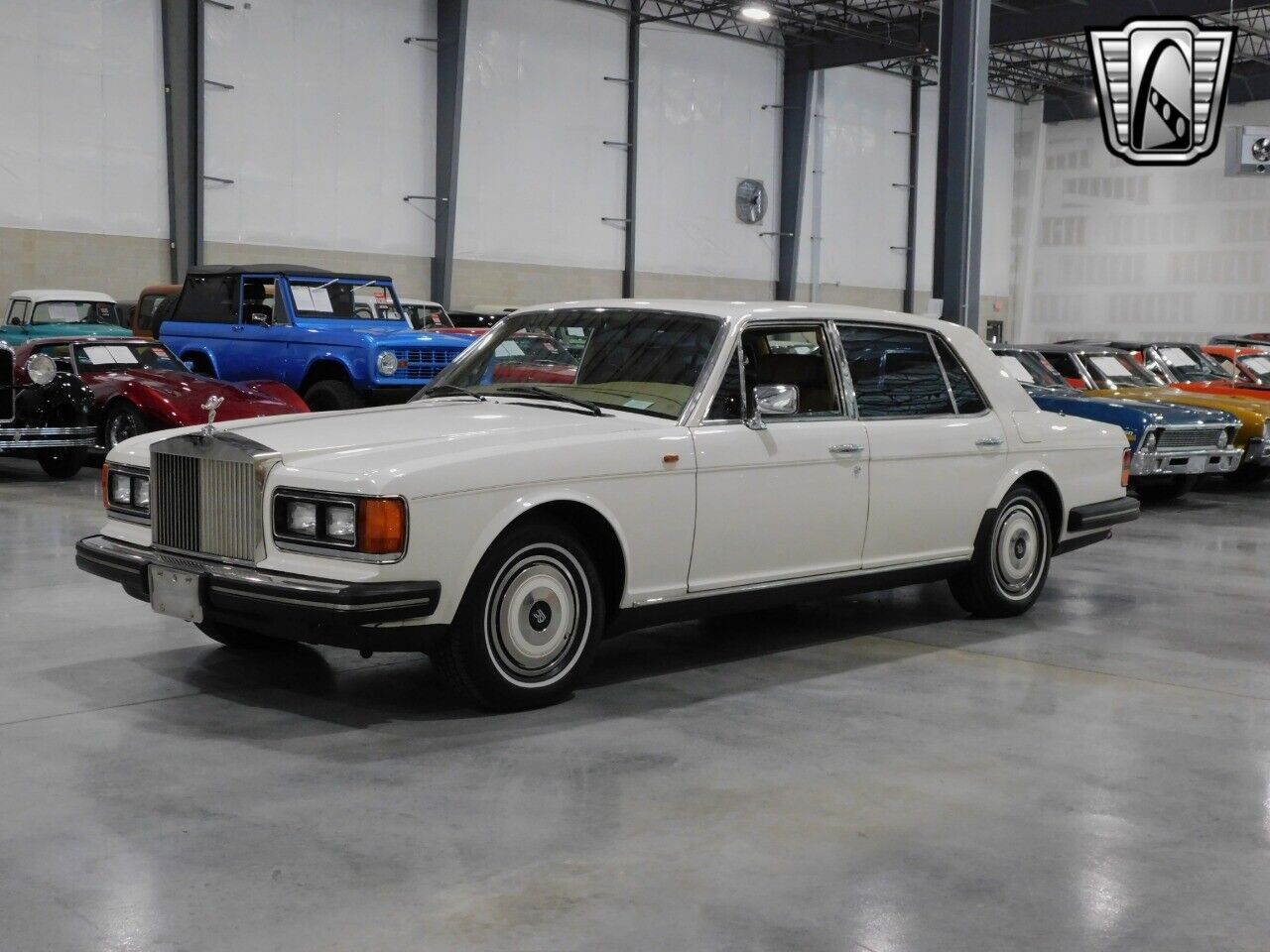 Rolls-Royce-Silver-SpiritSpurDawn-Berline-1986-White-Tan-25466-2