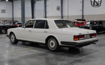 Rolls-Royce-Silver-SpiritSpurDawn-Berline-1986-White-Tan-25466-3