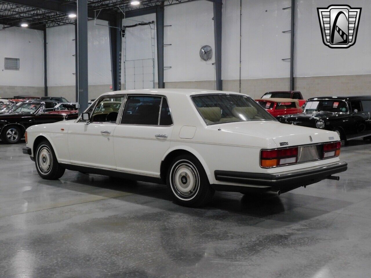 Rolls-Royce-Silver-SpiritSpurDawn-Berline-1986-White-Tan-25466-3