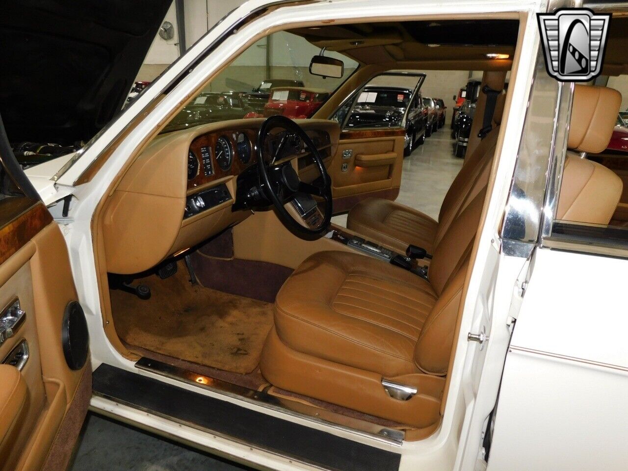 Rolls-Royce-Silver-SpiritSpurDawn-Berline-1986-White-Tan-25466-6