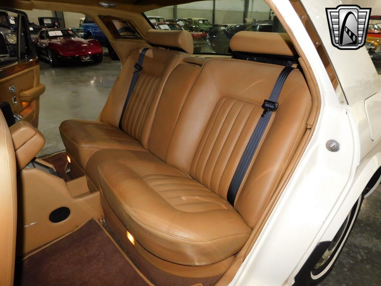 Rolls-Royce-Silver-SpiritSpurDawn-Berline-1986-White-Tan-25466-8