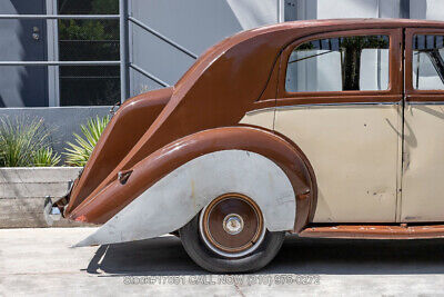 Rolls-Royce-Silver-Wraith-1947-Brown-Other-Color-0-10