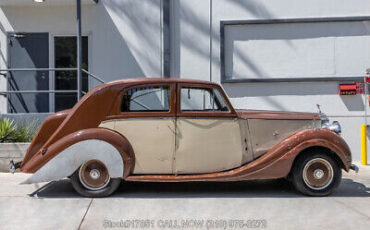 Rolls-Royce-Silver-Wraith-1947-Brown-Other-Color-0-3