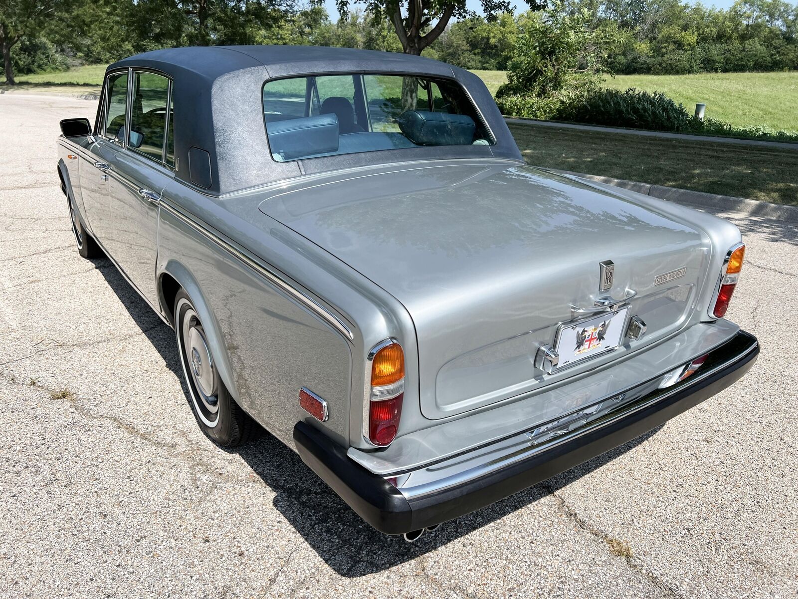 Rolls-Royce-Silver-Wraith-II-1977-Gray-Blue-58419-12