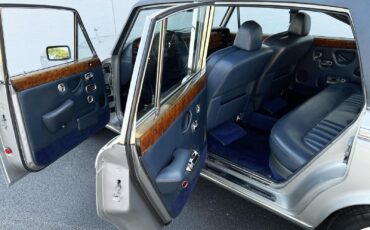 Rolls-Royce-Silver-Wraith-II-1977-Gray-Blue-58419-20