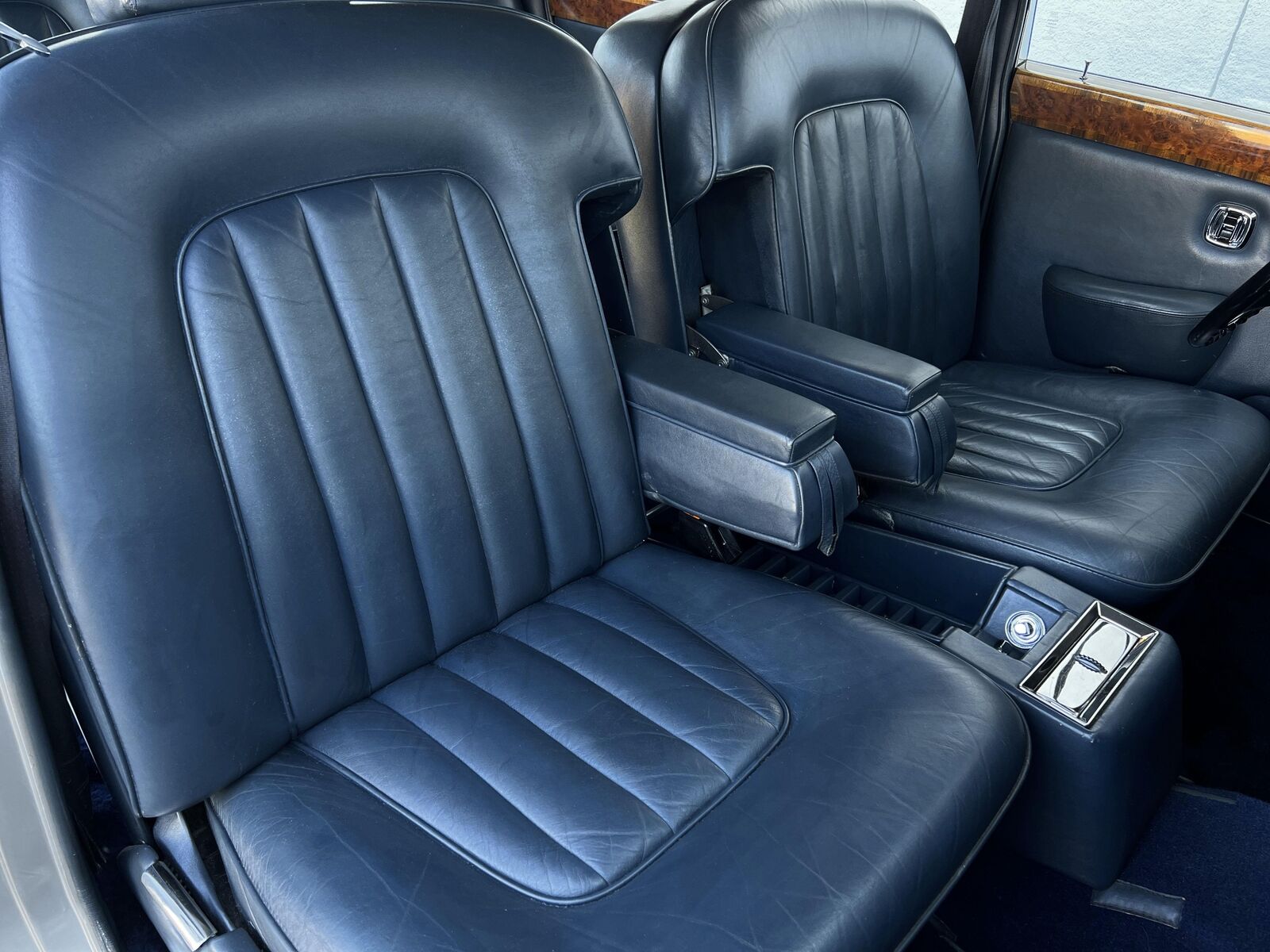 Rolls-Royce-Silver-Wraith-II-1977-Gray-Blue-58419-29