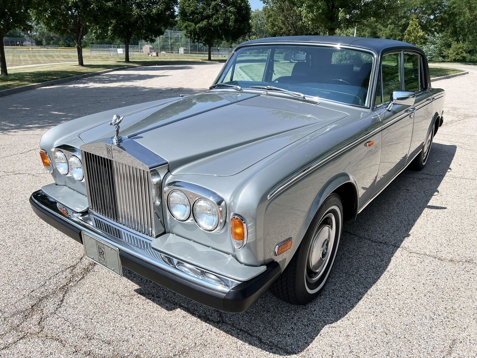 Rolls-Royce-Silver-Wraith-II-1977-Gray-Blue-58419-6