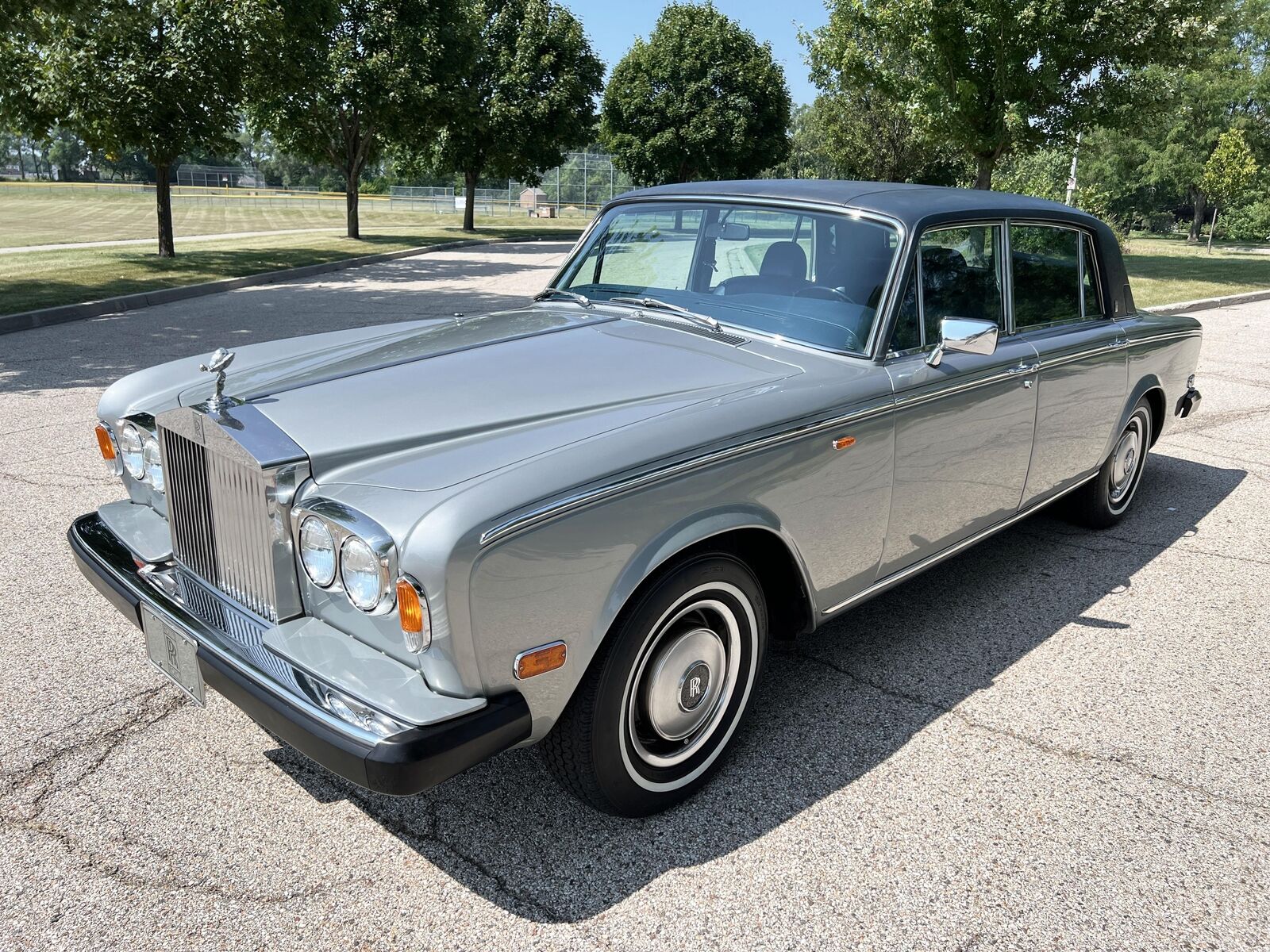 Rolls-Royce-Silver-Wraith-II-1977-Gray-Blue-58419-7