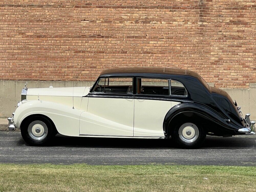 Rolls-Royce-Silver-wraith-1956-Black-Tan-0-2