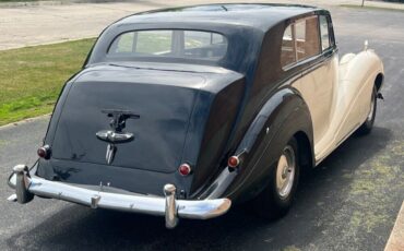 Rolls-Royce-Silver-wraith-1956-Black-Tan-0-3