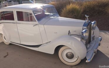 Rolls-Royce-Wraith-Limousine-1948-White-Red-32187-17